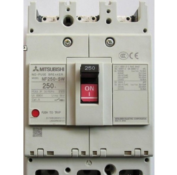 Mitsubishi NF400-CW_MCCB_WOFOTO